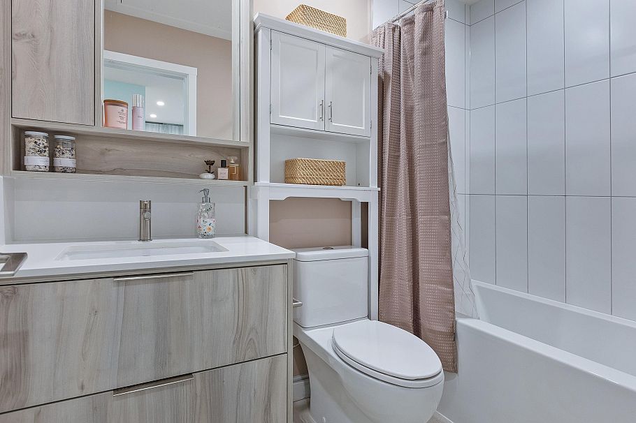 203 3596 Malsum Drive North Vancouver, BC - 13