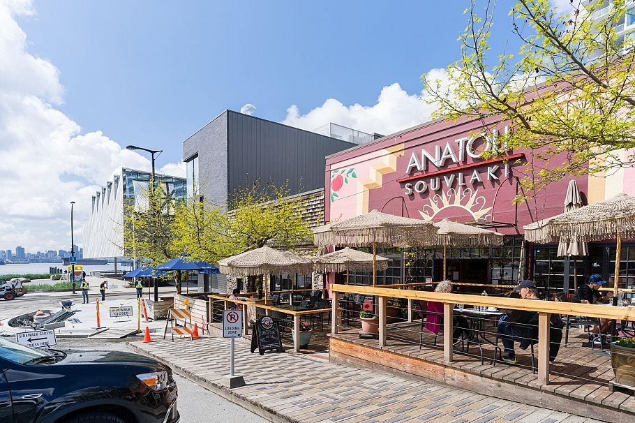 207 116 W 23rd Street North Vancouver, BC - 40