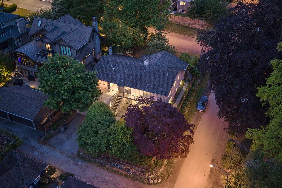 6297 Mackenzie Street Vancouver, BC - 35