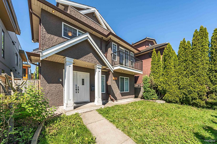 7531 Oak Street Vancouver, BC - 1