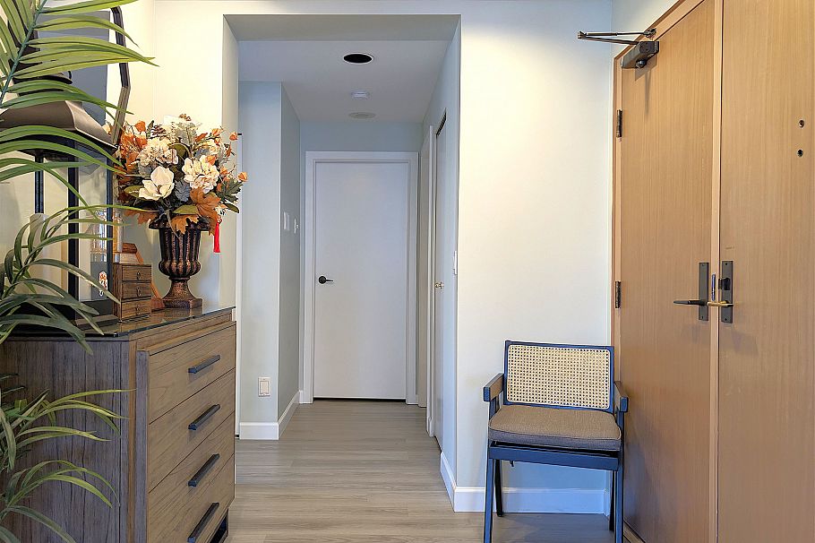 801 5850 Balsam Street Vancouver, BC - 3