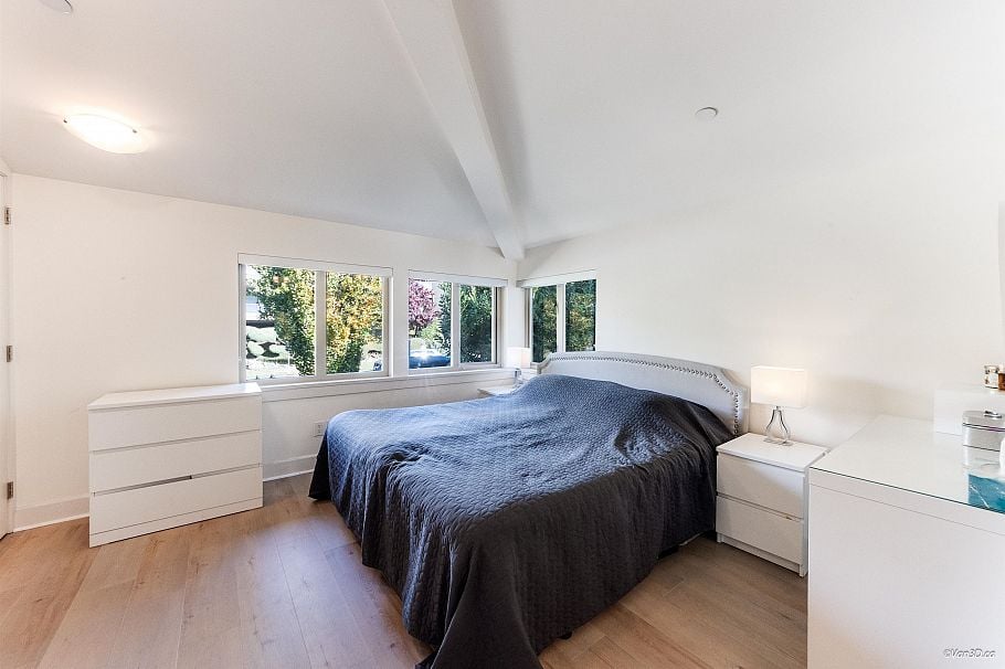 9 215 E 4th Street North Vancouver, BC - 14