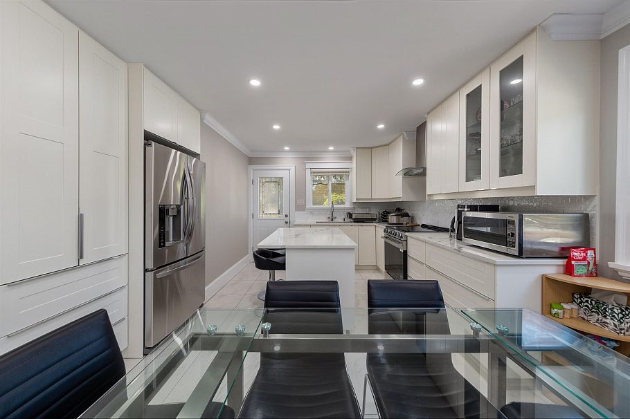 3696 E 26th Avenue Vancouver, BC - 20