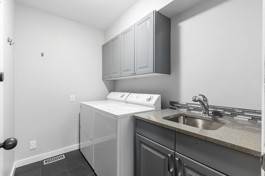 6297 Mackenzie Street Vancouver, BC - 17