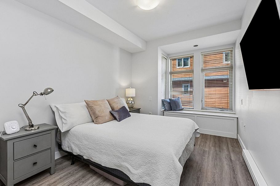 207 116 W 23rd Street North Vancouver, BC - 14