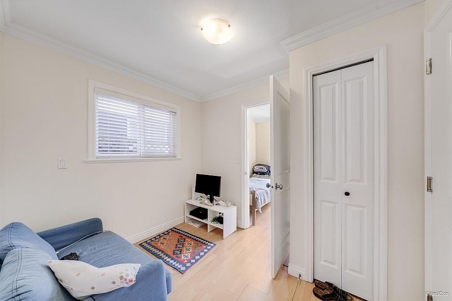 7531 Oak Street Vancouver, BC - 23