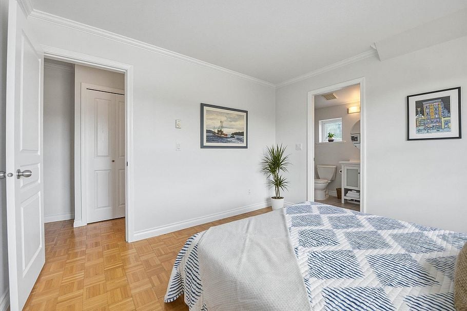 402 1617 Grant Street Vancouver, BC - 20