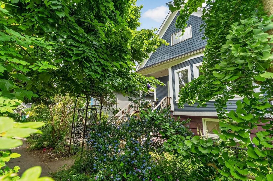 3450 Welwyn Street Vancouver, BC - 1