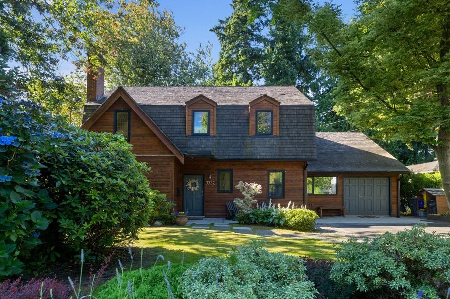 3552 W 49th Avenue Vancouver, BC - 2