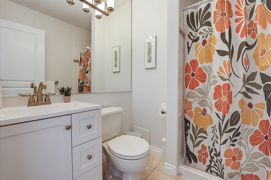 402 1617 Grant Street Vancouver, BC - 25