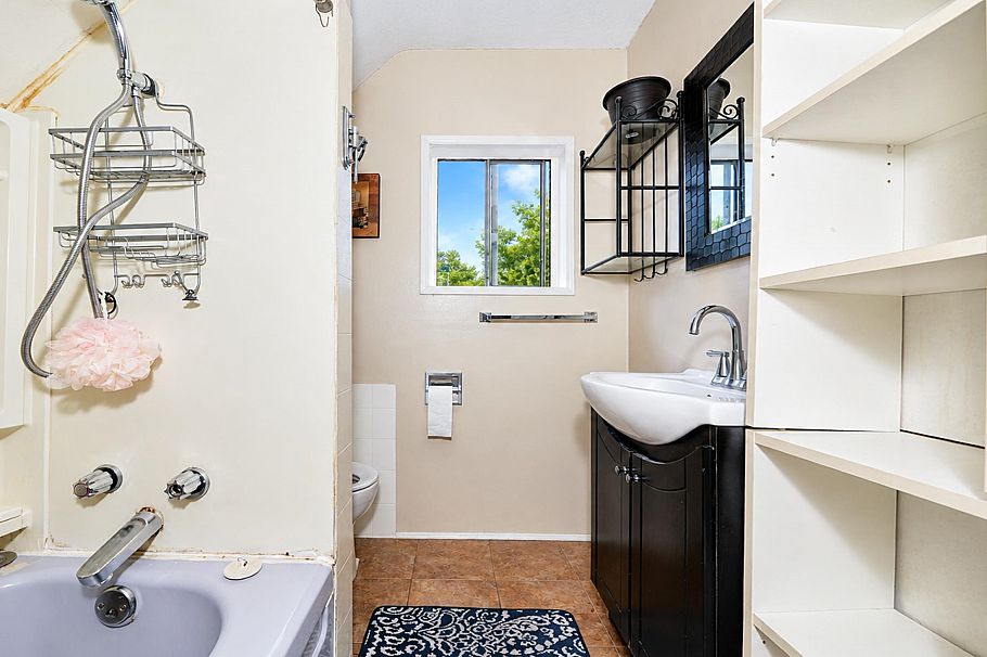 4711 Gothard Street Vancouver, BC - 30