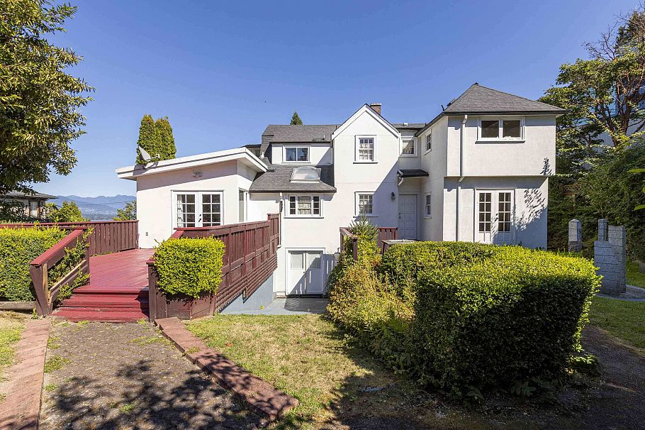 1937 Tolmie Street Vancouver, BC - 13