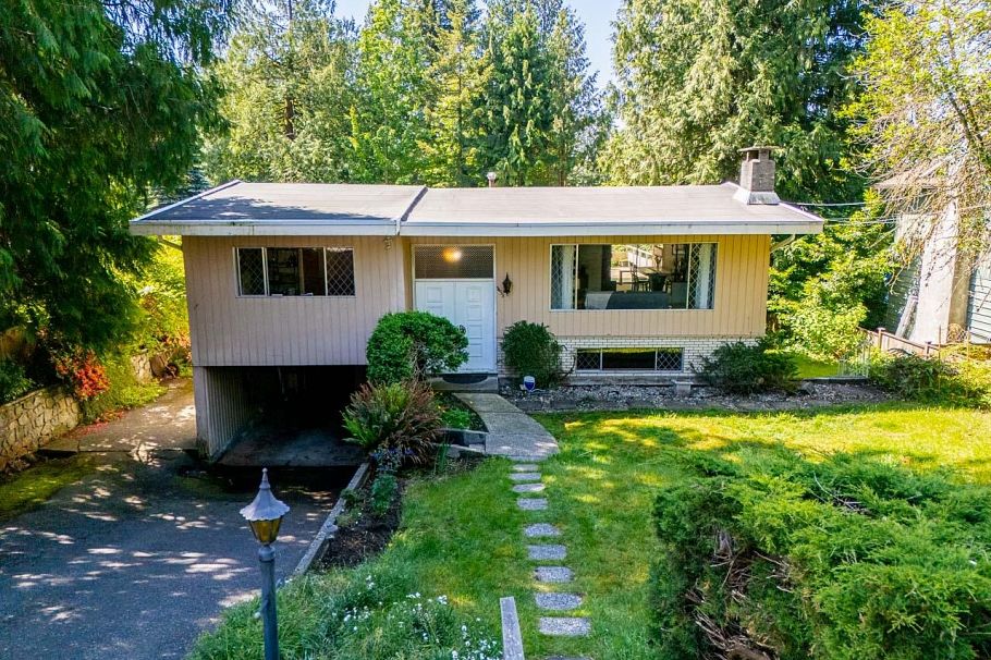 1453 Coleman Street North Vancouver, BC - 1