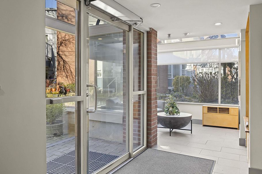 202 1551 Mariner Walk Vancouver, BC - 37