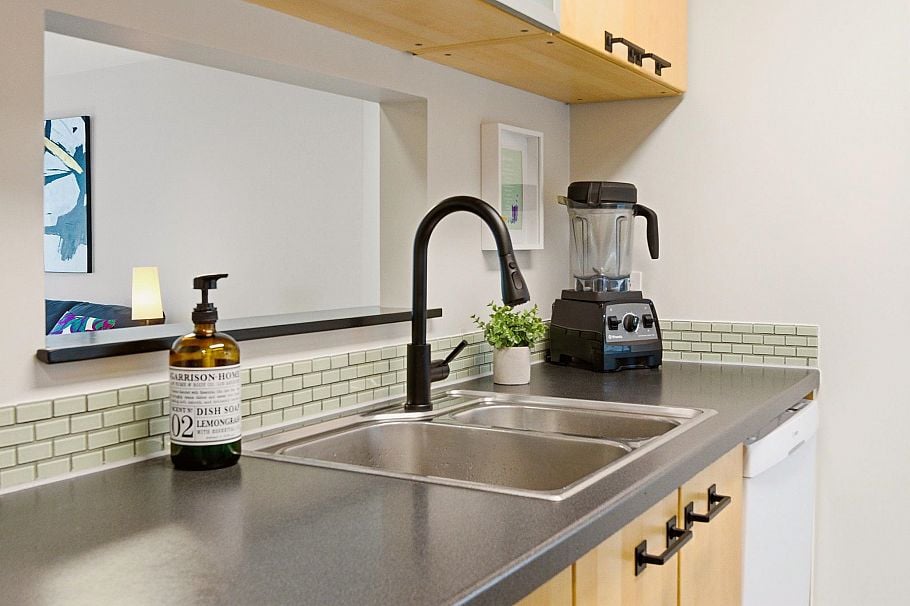 218 2222 Prince Edward Street Vancouver, BC - 10