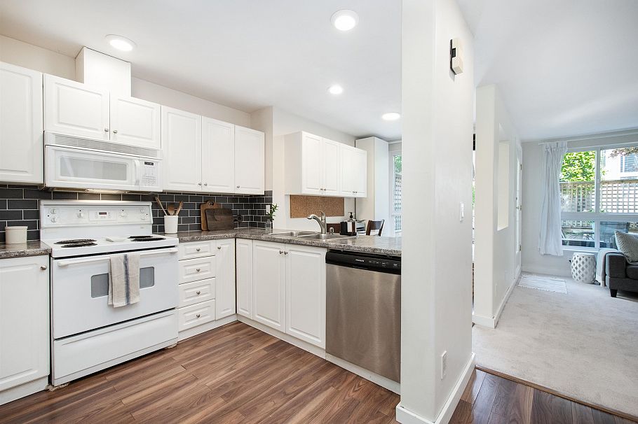 1 270 E Keith Road North Vancouver, BC - 10
