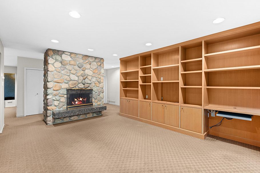 6297 Mackenzie Street Vancouver, BC - 12