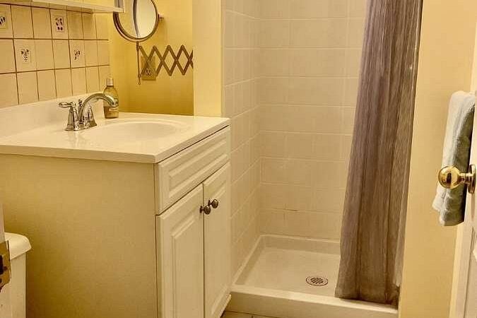 3974 W 18th Avenue Vancouver, BC - 37
