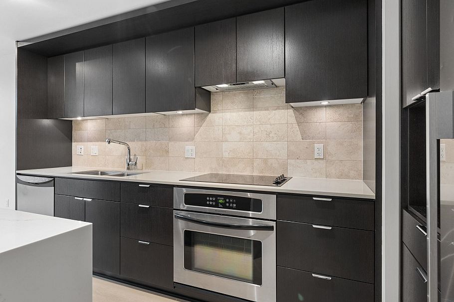 306 1320 Chesterfield Avenue North Vancouver, BC - 9