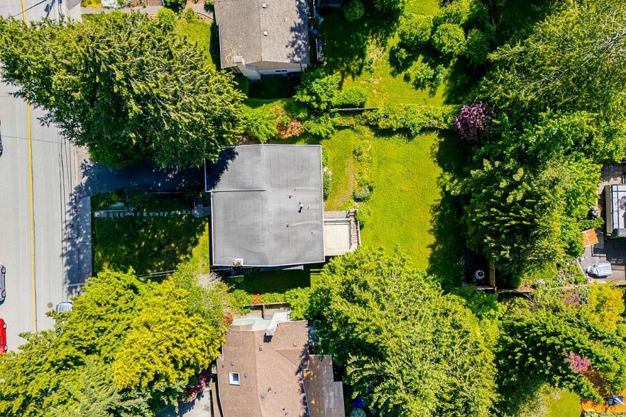 1453 Coleman Street North Vancouver, BC - 27