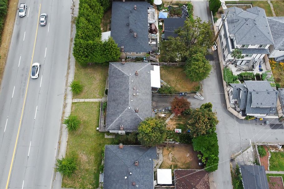 2576 S Grandview Highway Vancouver, BC - 9