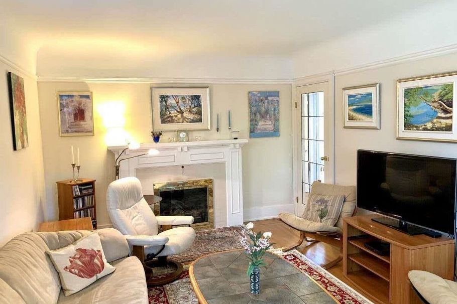 3974 W 18th Avenue Vancouver, BC - 6