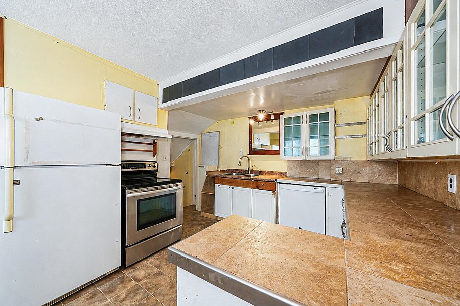 4711 Gothard Street Vancouver, BC - 11