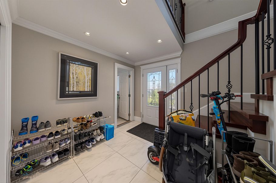3696 E 26th Avenue Vancouver, BC - 27