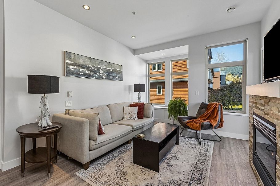 207 116 W 23rd Street North Vancouver, BC - 2