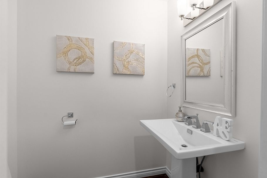 3985 W 14th Avenue Vancouver, BC - 11
