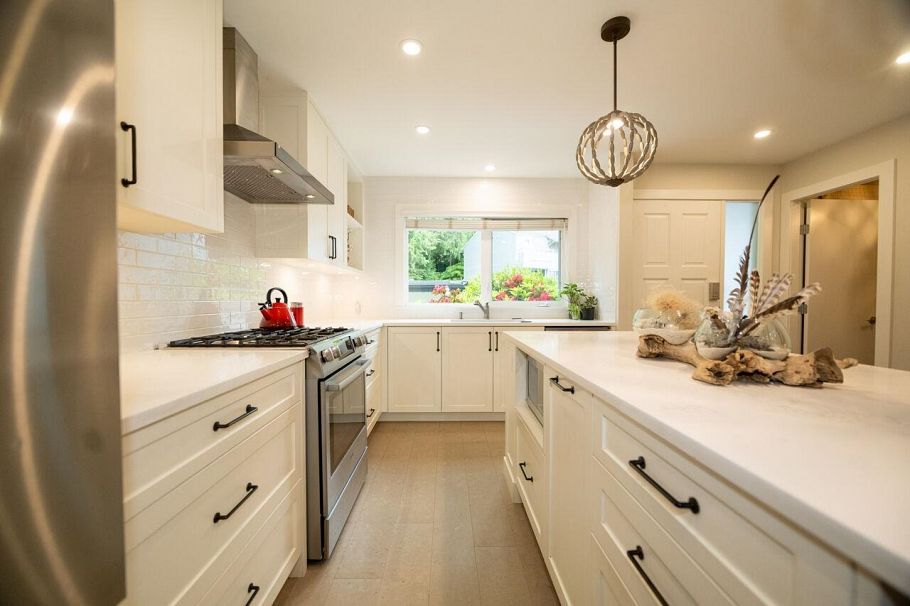 4689 Hoskins Road North Vancouver, BC - 5