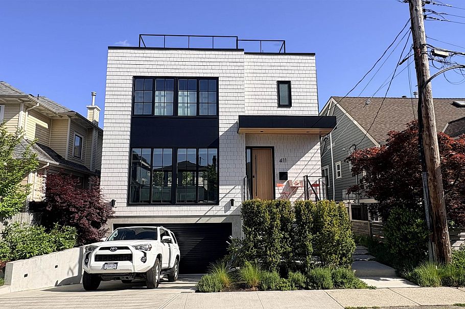 411 Aubrey Place Vancouver, BC - 1