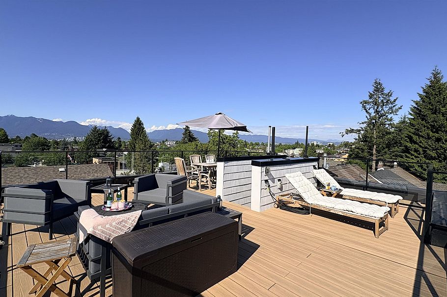 411 Aubrey Place Vancouver, BC - 29
