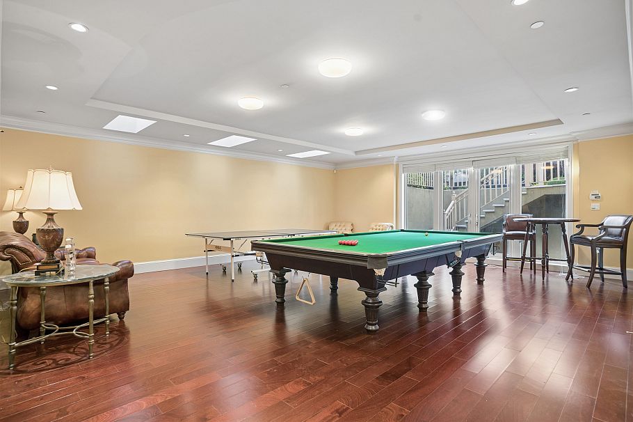 2155 W 37th Avenue Vancouver, BC - 25