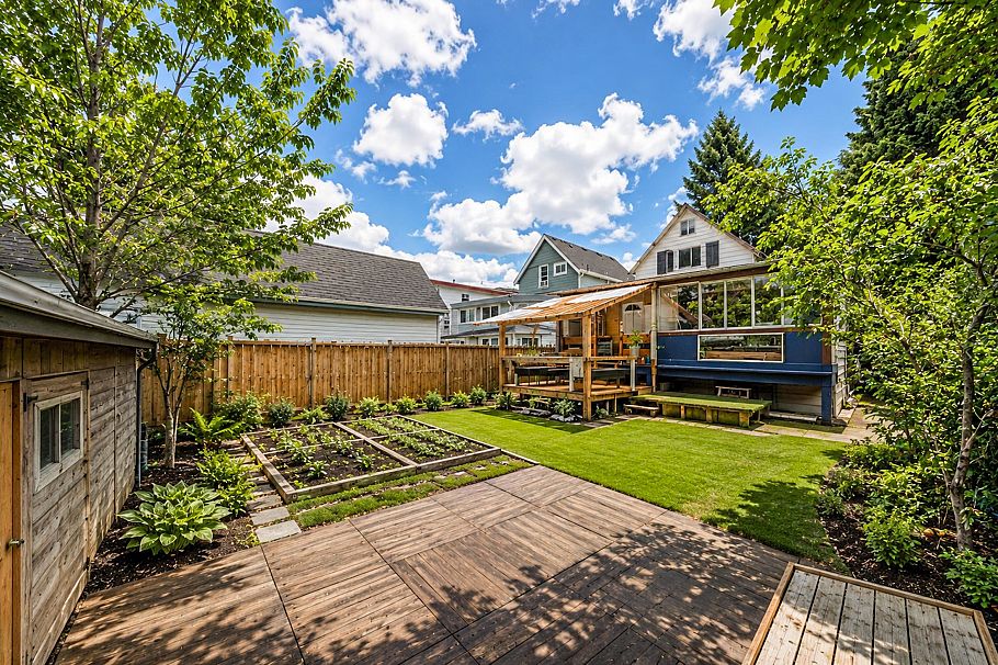 4711 Gothard Street Vancouver, BC - 5