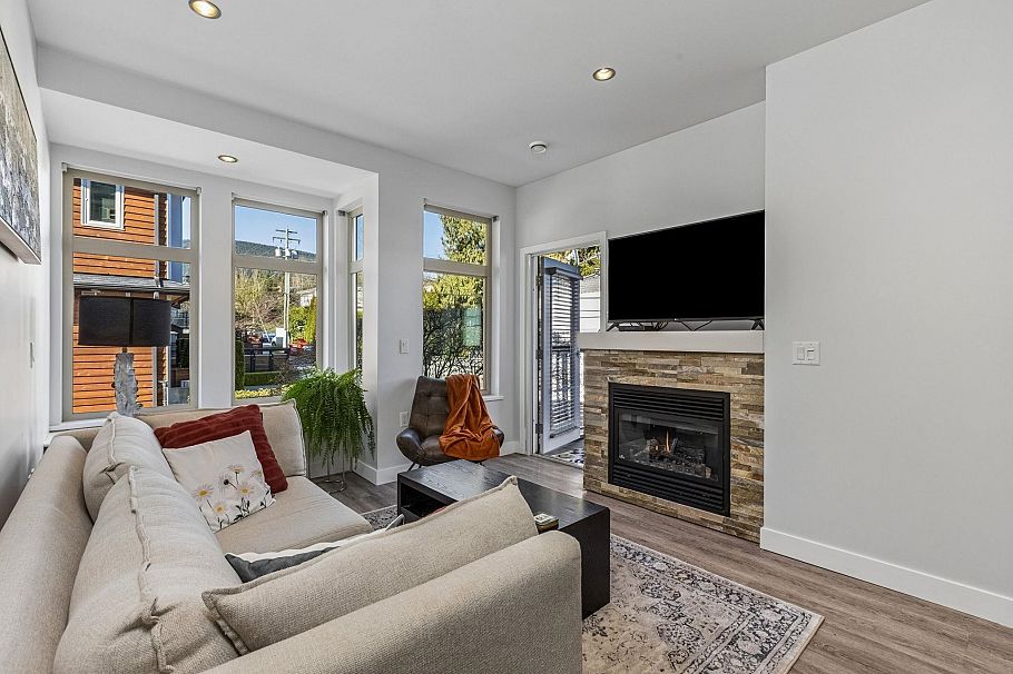 207 116 W 23rd Street North Vancouver, BC - 4