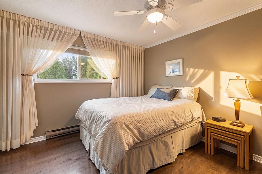 942 Montroyal Boulevard North Vancouver, BC - 19