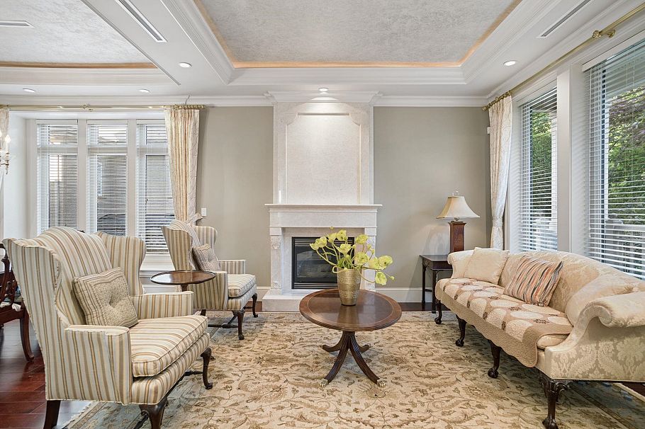 2155 W 37th Avenue Vancouver, BC - 4