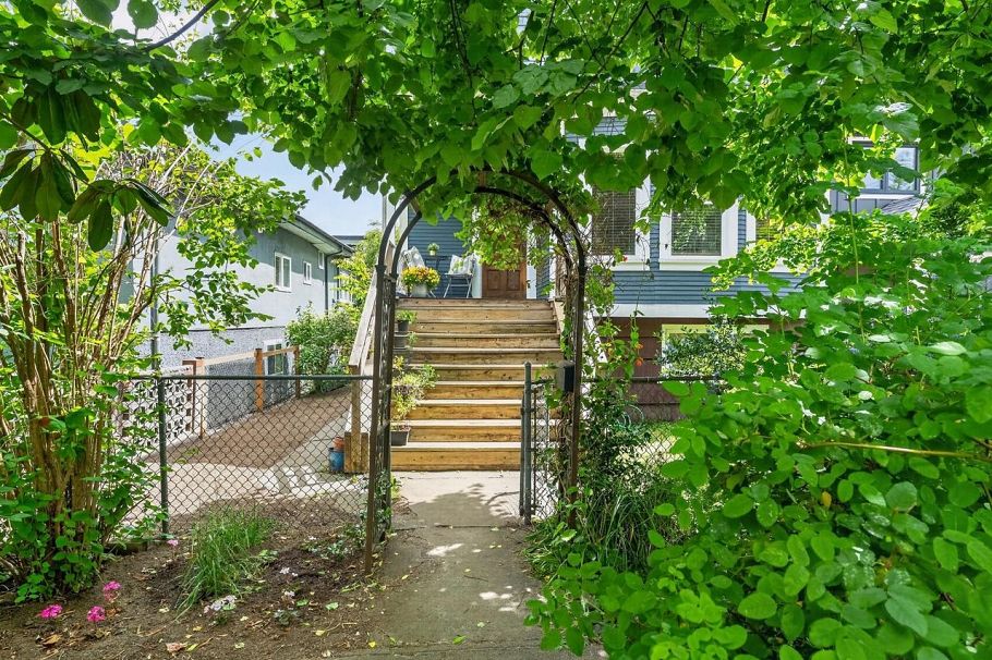 3450 Welwyn Street Vancouver, BC - 32