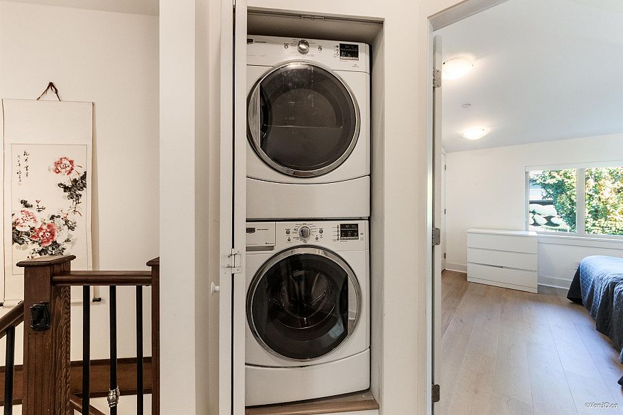 9 215 E 4th Street North Vancouver, BC - 13