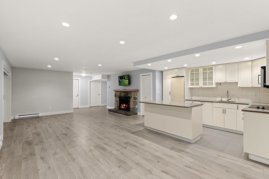 6297 Mackenzie Street Vancouver, BC - 18