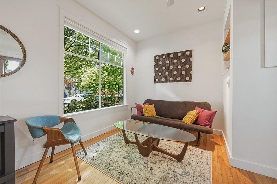 1239 E 22nd Avenue Vancouver, BC - 2