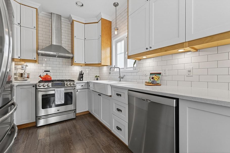 1528 E Pender Street Vancouver, BC - 12