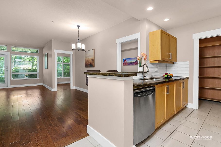 107 6328 Larkin Drive Vancouver, BC - 4