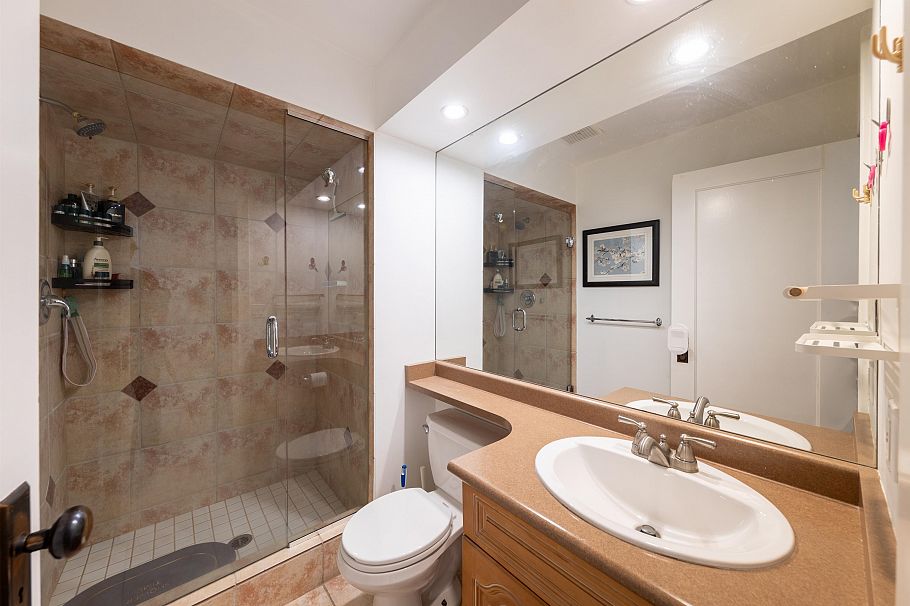 3389 W 21st Avenue Vancouver, BC - 6