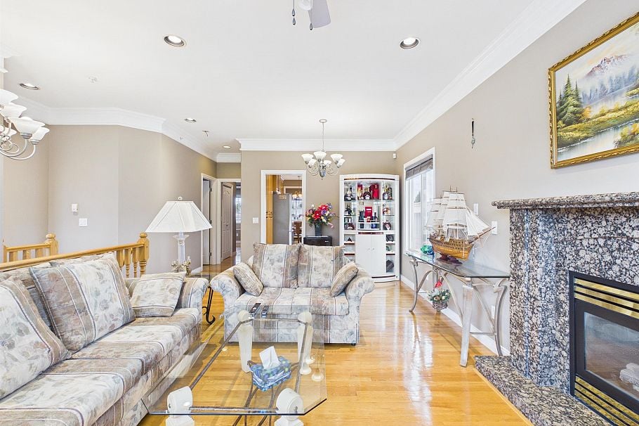 3281 Renfrew Street Vancouver, BC - 5
