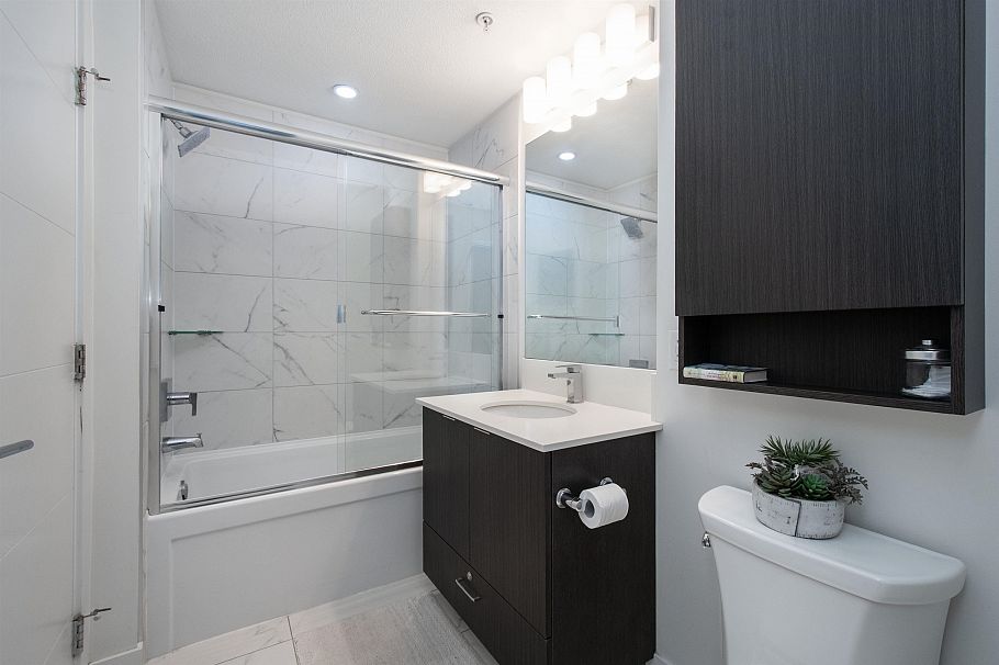 201 719 W 3rd Street North Vancouver, BC - 14