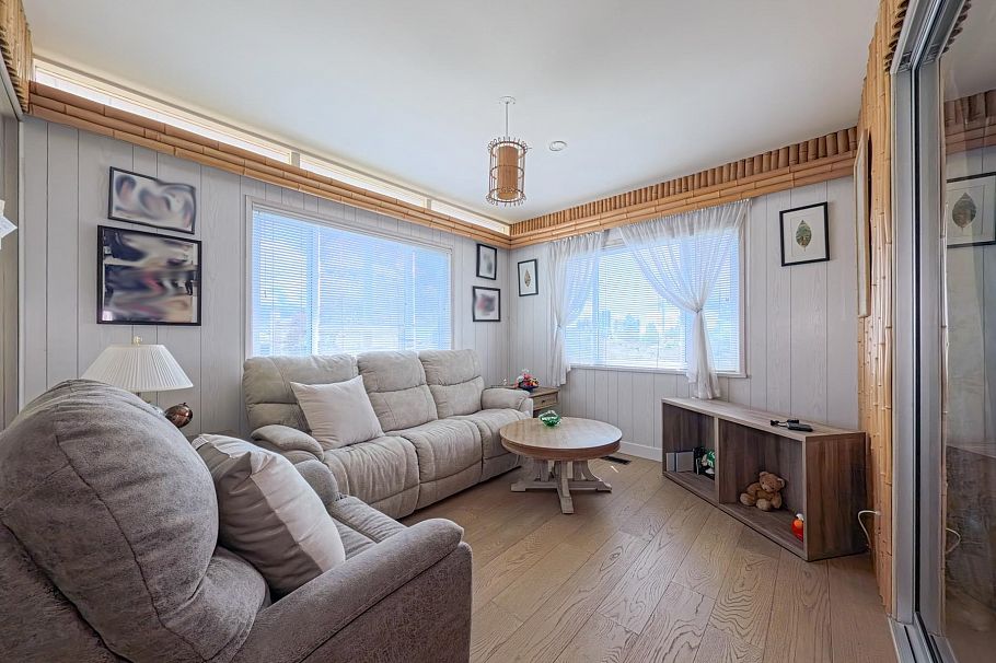 6762 Neal Street Vancouver, BC - 10