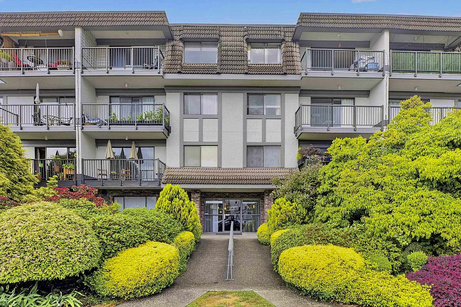 105 236 W 2nd Street North Vancouver, BC - 2