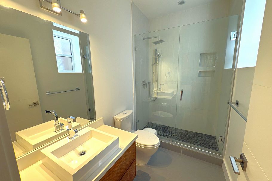 3630 W 34th Avenue Vancouver, BC - 37